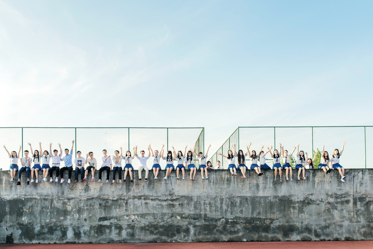 为什么不建议学法律事务专业?好就业吗?前景怎么样?